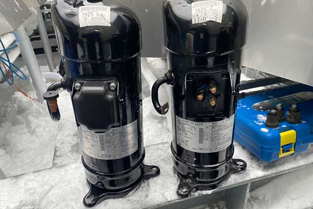 空調機圧縮機新旧の画像